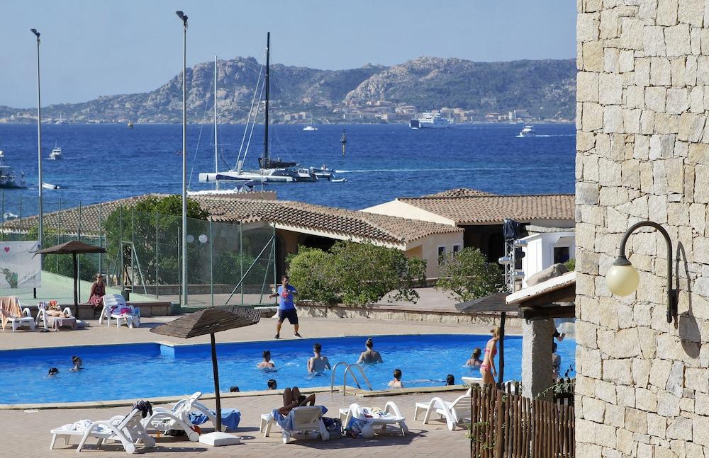 Club Esse Residence Capo D'Orso Palau Exteriör bild
